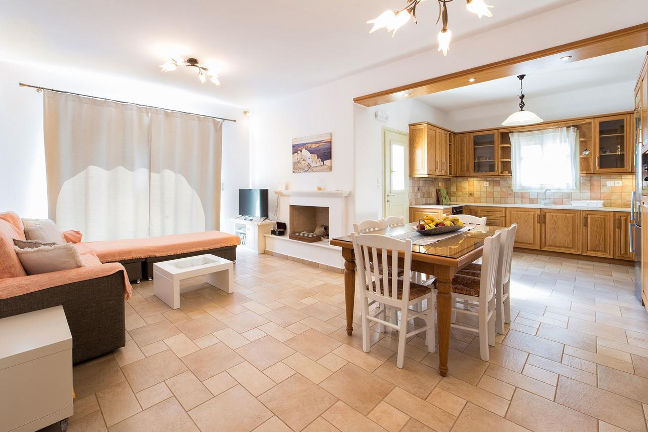 Villa San Dimitrio House On The Beach Logaras Exterior photo